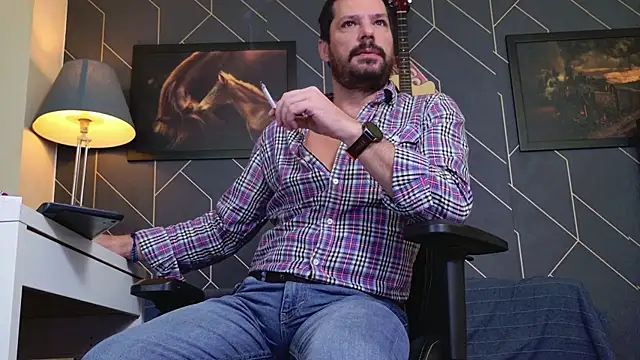 Snapshot of ChrisKox chatting on 11/14/25, 04:22 ChrisKox online show from 11/14/25, 04:22