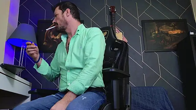 Snapshot of ChrisKox chatting on 11/28/25, 05:21 ChrisKox online show from 11/28/25, 05:21