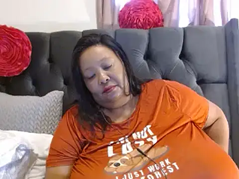 nancy111 online show from 01/24/25, 01:47