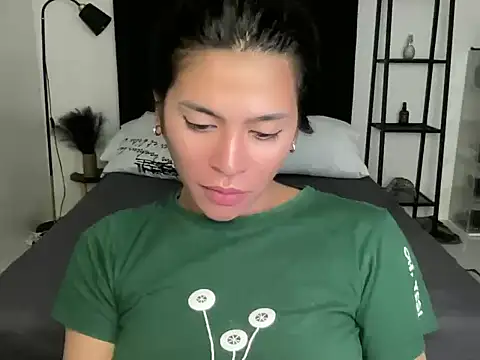 your bianca69 online show from 12/19/24, 12:02