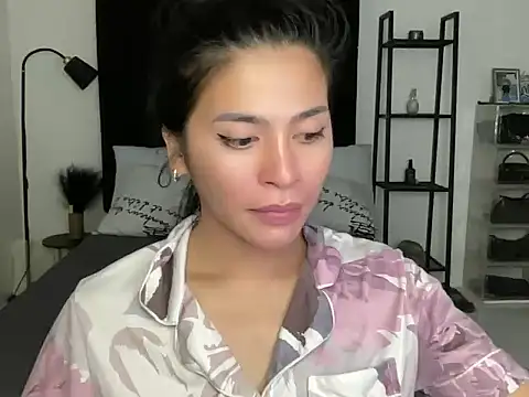 your bianca69 online show from 12/24/24, 04:00
