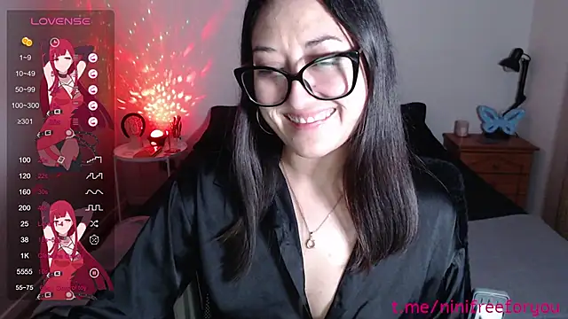 Ninimoon online show from 09/11/25, 05:18