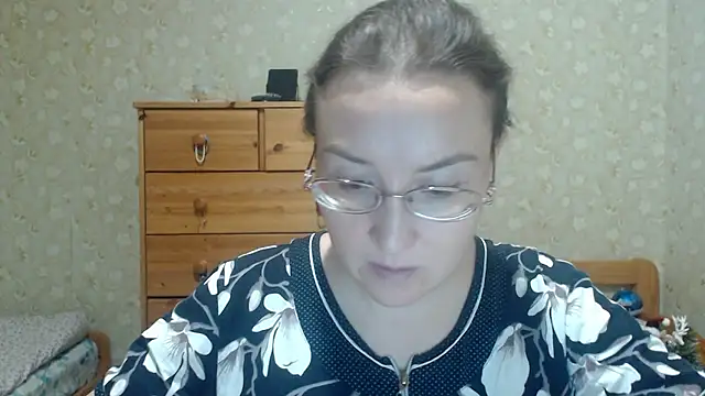 Snapshot of Smart_Rose chatting on 01/14/26, 08:25 Smart Rose online show from 01/14/26, 08:25