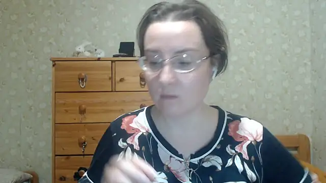 Snapshot of Smart_Rose chatting on 04/07/26, 07:25 Smart Rose online show from 04/07/26, 07:25