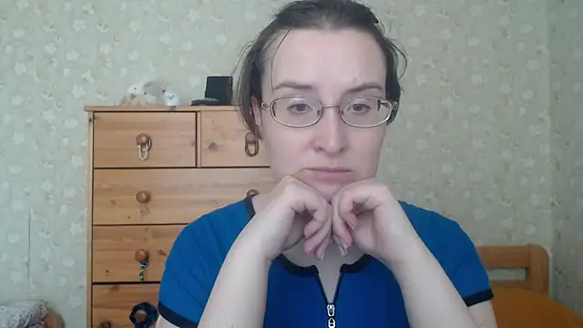 Snapshot of Smart_Rose chatting on 04/11/26, 01:04 Smart Rose online show from 04/11/26, 01:04