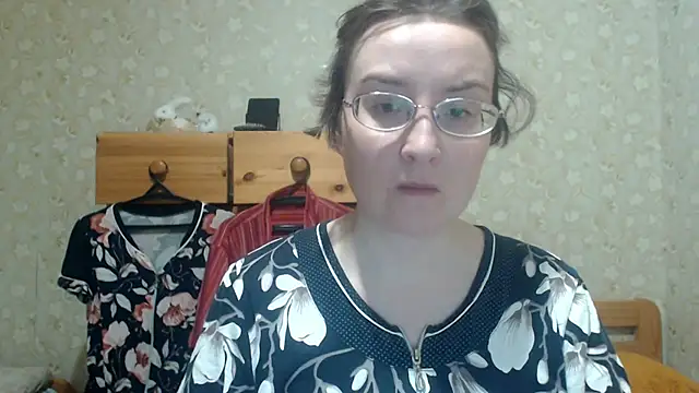 Snapshot of Smart_Rose chatting on 04/13/26, 07:30 Smart Rose online show from 04/13/26, 07:30
