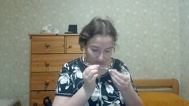 Snapshot of Smart_Rose chatting on 04/17/26, 04:43 Smart Rose online show from 04/17/26, 04:43