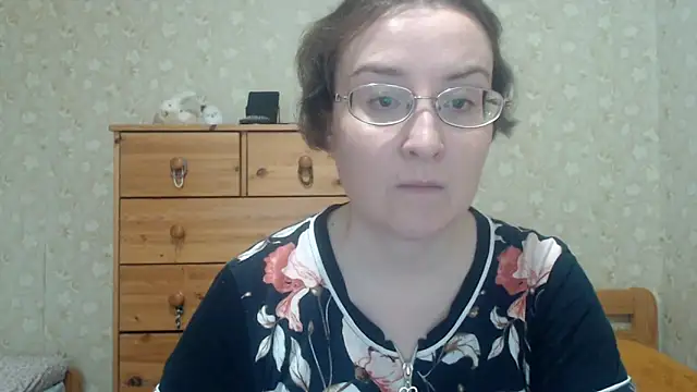 Snapshot of Smart_Rose chatting on 04/22/26, 02:51 Smart Rose online show from 04/22/26, 02:51