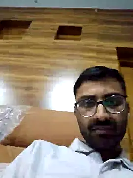 Snapshot of krishna8035 chatting on 02/17/25, 02:04 krishna8035 online show from 02/17/25, 02:04