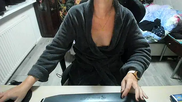 Snapshot of minoesje37 chatting on 09/28/25, 07:19 minoesje37 online show from 09/28/25, 07:19