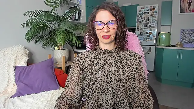 ChristinaGlory online show from 05/31/26, 06:09