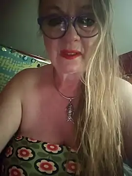 Snapshot of MucMilf59 chatting on 03/26/26, 05:02 MucMilf59 online show from 03/26/26, 05:02