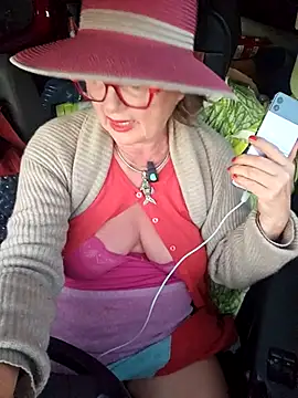 Snapshot of MucMilf59 chatting on 06/06/26, 08:13 MucMilf59 online show from 06/06/26, 08:13