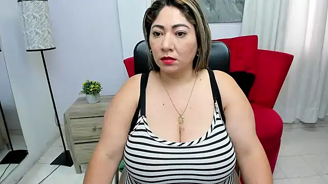 Snapshot of kendra_fire chatting on 04/29/26, 12:31 kendra fire online show from 04/29/26, 12:31