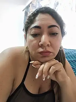 Snapshot of kendra_fire chatting on 05/31/26, 04:47 kendra fire online show from 05/31/26, 04:47
