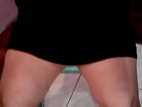 Snapshot of HottyLeciousCum chatting on 09/15/25, 08:53 HottyLeciousCum online show from 09/15/25, 08:53