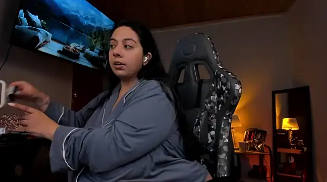 coraline latin online show from 02/15/25, 09:37