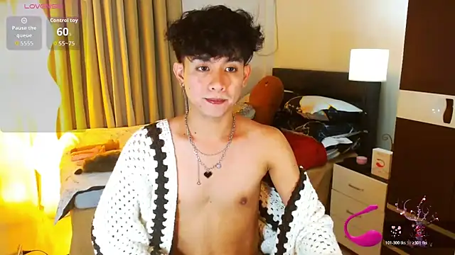 WildestTwink online show from 03/25/26, 05:41
