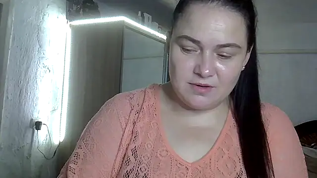 Snapshot of TammyAh chatting on 12/20/24, 11:47 TammyAh online show from 12/20/24, 11:47