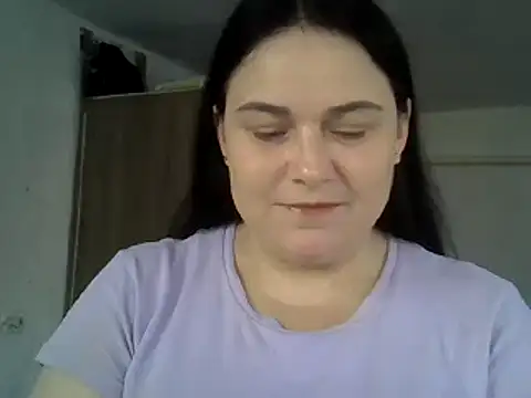 Snapshot of TammyAh chatting on 02/17/25, 02:37 TammyAh online show from 02/17/25, 02:37