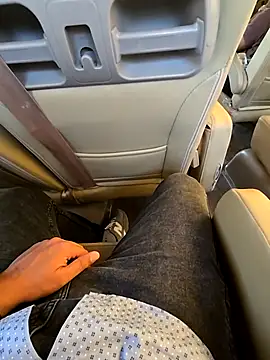 Snapshot of shakir12340 chatting on 09/11/25, 03:23 shakir12340 online show from 09/11/25, 03:23