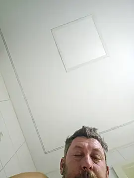 Snapshot of ktmtom247 chatting on 11/19/25, 03:28 ktmtom247 online show from 11/19/25, 03:28