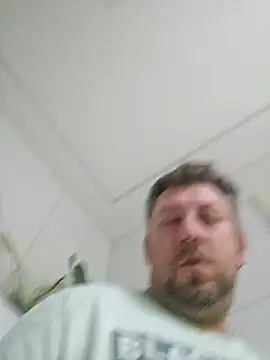 Snapshot of ktmtom247 chatting on 12/05/25, 04:21 ktmtom247 online show from 12/05/25, 04:21