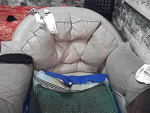 ASIANDOLLY4U online show from 12/25/24, 11:42