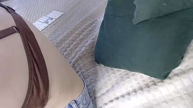 Snapshot of Kiradoll27 chatting on 11/22/25, 09:41 Kiradoll27 online show from 11/22/25, 09:41