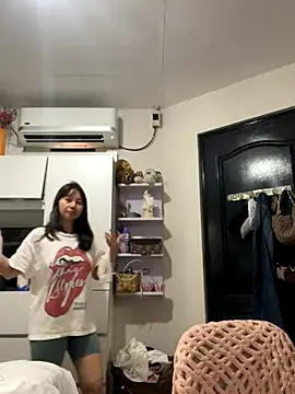 Snapshot of asianmystery203 chatting on 10/08/25, 01:58 asianmystery203 online show from 10/08/25, 01:58