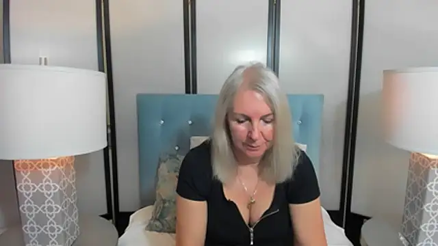 EricaTop online show from 11/13/25, 09:36