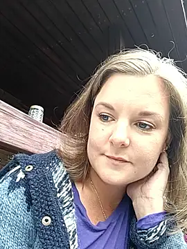 Snapshot of SwedishJennifer chatting on 06/16/26, 01:14 SwedishJennifer online show from 06/16/26, 01:14