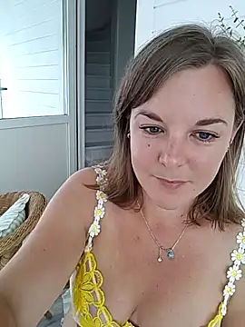 Snapshot of SwedishJennifer chatting on 06/25/26, 01:15 SwedishJennifer online show from 06/25/26, 01:15