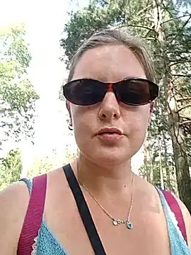 Snapshot of SwedishJennifer chatting on 06/29/26, 01:00 SwedishJennifer online show from 06/29/26, 01:00