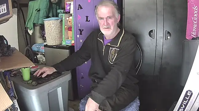 Snapshot of Sweet_Sexy1963 chatting on 12/20/24, 05:57 Sweet Sexy1963 online show from 12/20/24, 05:57