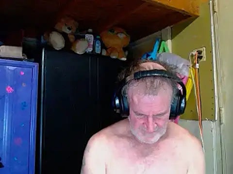 Snapshot of Sweet_Sexy1963 chatting on 02/25/25, 11:00 Sweet Sexy1963 online show from 02/25/25, 11:00