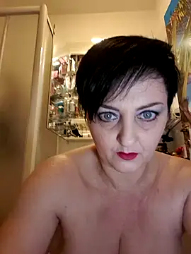 lucillabollente online show from 02/22/25, 05:12