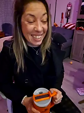 Snapshot of _NinaLuvSins_ chatting on 11/23/25, 11:26 NinaLuvSins online show from 11/23/25, 11:26