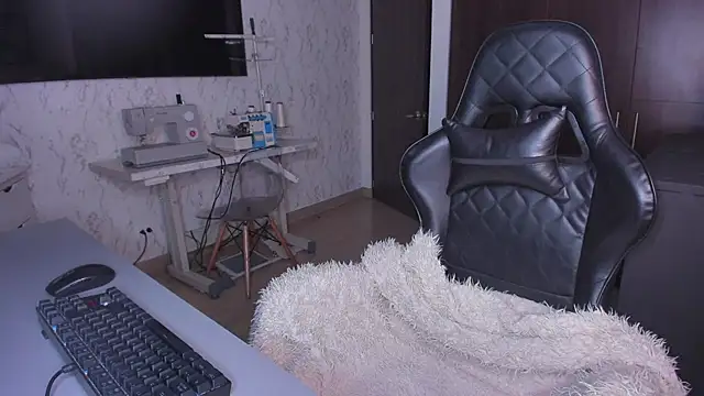 Lisegg  online show from 12/07/24, 10:23