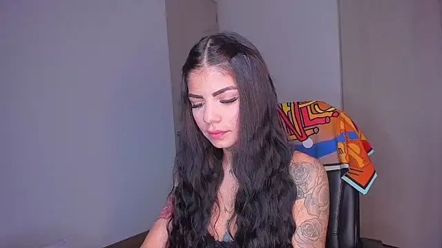 Snapshot of Lisegg_ chatting on 12/04/25, 11:19 Lisegg online show from 12/04/25, 11:19