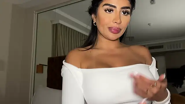Snapshot of ArabicBarbie chatting on 01/03/25, 07:29 ArabicBarbie online show from 01/03/25, 07:29