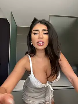Snapshot of ArabicBarbie chatting on 01/24/25, 09:37 ArabicBarbie online show from 01/24/25, 09:37