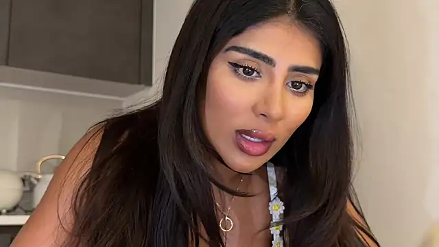 Snapshot of ArabicBarbie chatting on 11/24/25, 11:04 ArabicBarbie online show from 11/24/25, 11:04
