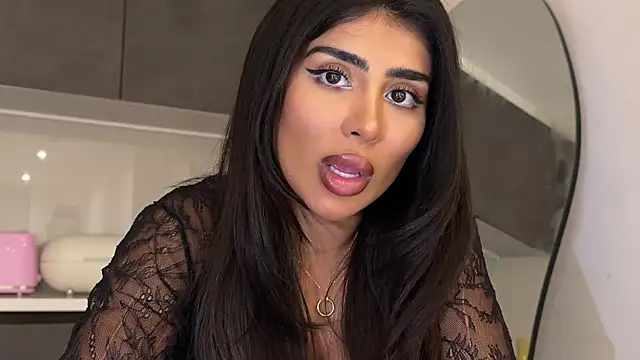 Snapshot of ArabicBarbie chatting on 11/30/25, 11:09 ArabicBarbie online show from 11/30/25, 11:09