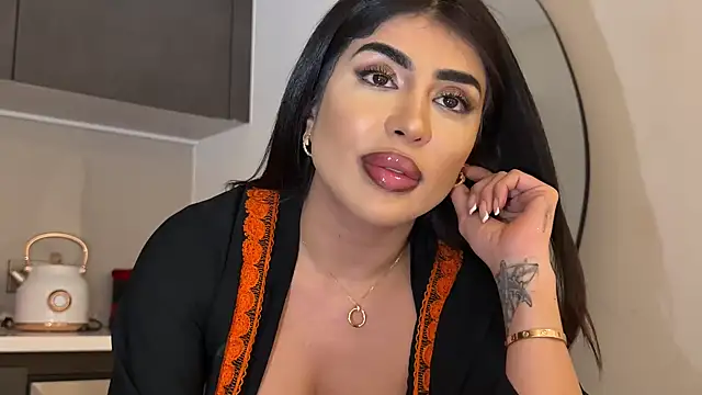 Snapshot of ArabicBarbie chatting on 04/12/26, 11:43 ArabicBarbie online show from 04/12/26, 11:43