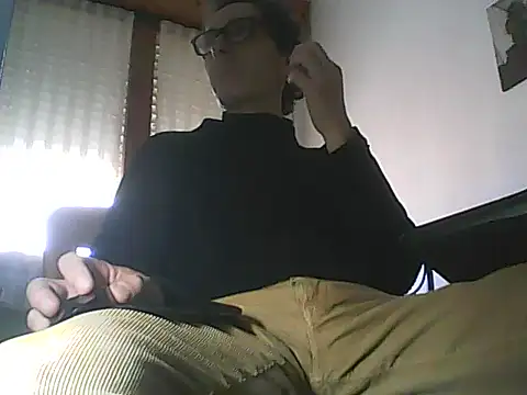 Snapshot of Moro_ra chatting on 02/23/26, 01:08 Moro ra online show from 02/23/26, 01:08