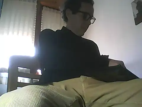 Snapshot of Moro_ra chatting on 02/24/26, 01:09 Moro ra online show from 02/24/26, 01:09