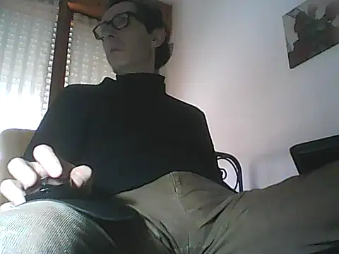 Snapshot of Moro_ra chatting on 03/02/26, 12:45 Moro ra online show from 03/02/26, 12:45