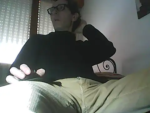 Snapshot of Moro_ra chatting on 03/12/26, 12:55 Moro ra online show from 03/12/26, 12:55
