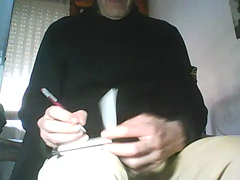 Snapshot of Moro_ra chatting on 03/23/26, 01:15 Moro ra online show from 03/23/26, 01:15